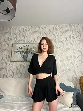 LynaFrost online show from May 22, 5:49 am
