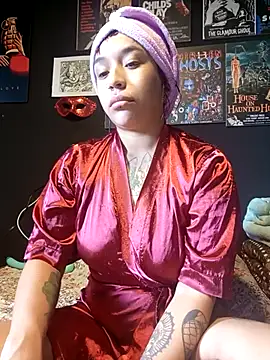 GingerLara online show from February 19, 5:10 pm