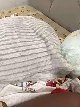 Snapshot of tai011 chatting on March 3, 1:18 pm tai011 online show from March 3, 1:18 pm