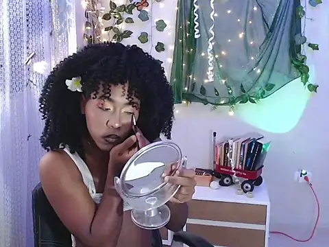 Snapshot of zafiro_blu chatting on February 4, 2:12 pm zafiro blu online show from February 4, 2:12 pm