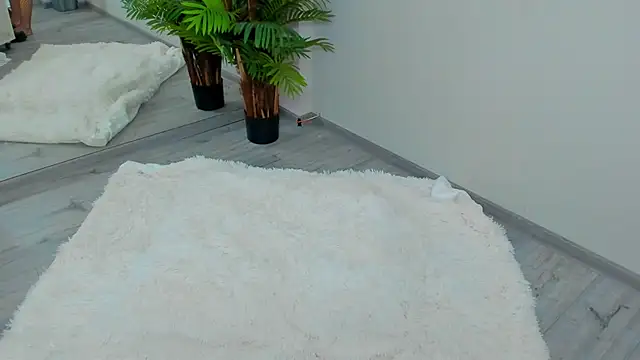 Ivorym00n online show from March 8, 7:55 am