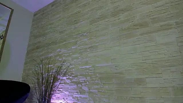 Ivorym00n online show from March 18, 7:00 am