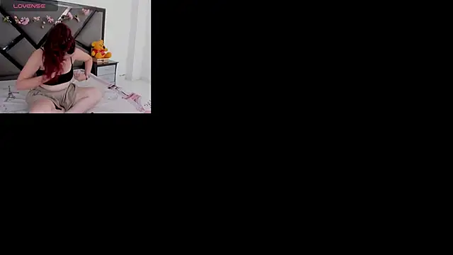 CarolRousee online show from May 4, 7:28 pm