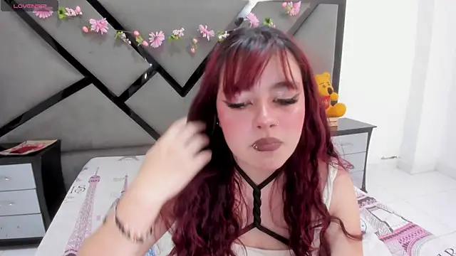 CarolRousee online show from April 27, 7:23 pm
