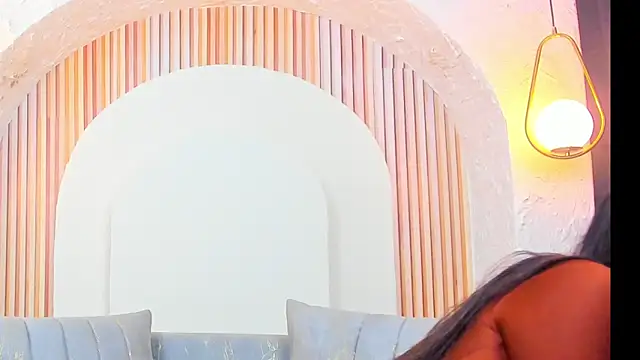 Snapshot of violet_scott_ chatting on February 12, 10:15 am violet scott online show from February 12, 10:15 am