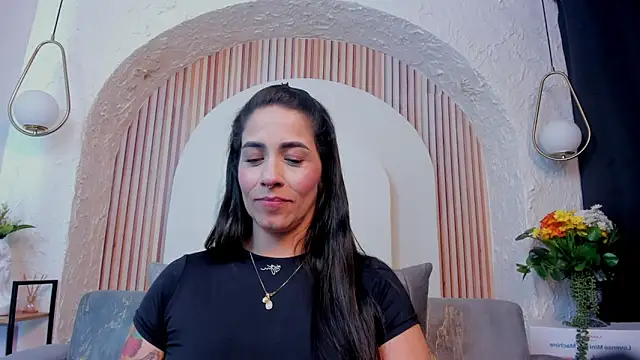 violet scott  online show from March 26, 10:29 pm