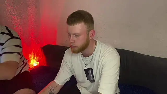 Adam ice online show from April 8, 6:20 pm