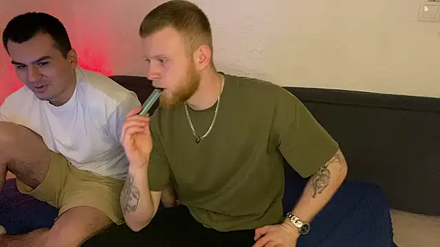 Adam ice online show from April 5, 6:36 pm