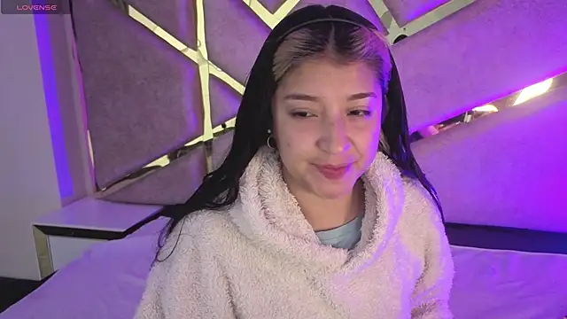 Dahiana Dmour  online show from March 10, 12:20 pm