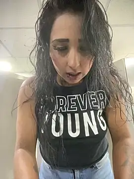 Isaabella Russo1 online show from February 12, 4:18 pm