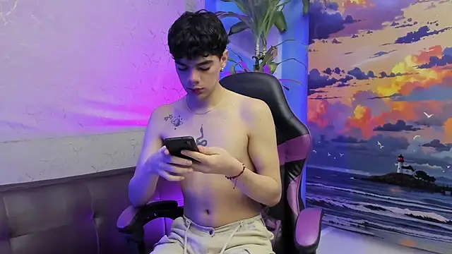 Snapshot of Elbombondelcircuit chatting on February 17, 11:02 pm Elbombondelcircuit online show from February 17, 11:02 pm