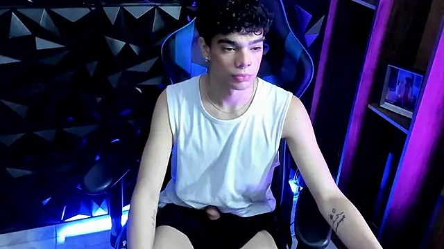 Snapshot of Elbombondelcircuit chatting on February 16, 7:45 pm Elbombondelcircuit online show from February 16, 7:45 pm