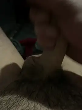 Snapshot of Kylxxx8 chatting on February 23, 9:32 am Kylxxx8 online show from February 23, 9:32 am