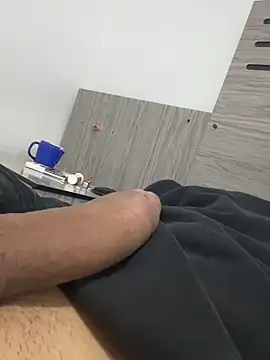 Snapshot of Luiznflp3 chatting on March 3, 10:44 am Luiznflp3 online show from March 3, 10:44 am