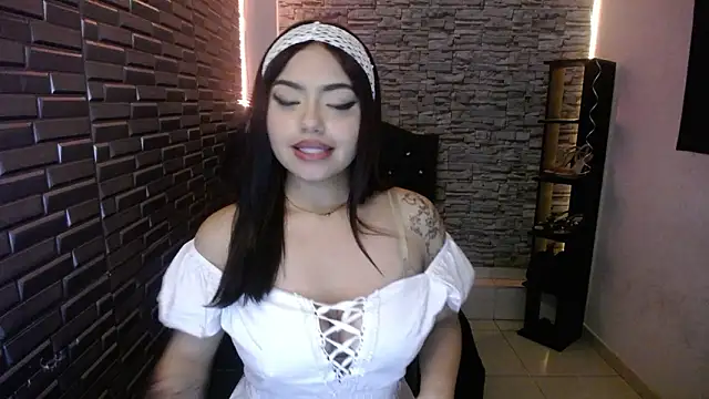  dark honey  online show from March 3, 4:19 am