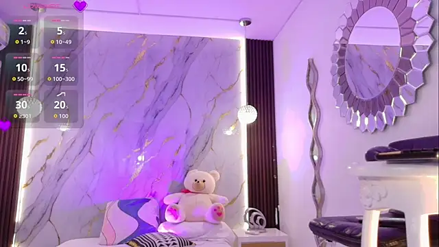 Snapshot of Cinnamon_Sue chatting on June 25, 9:09 pm Cinnamon Sue online show from June 25, 9:09 pm