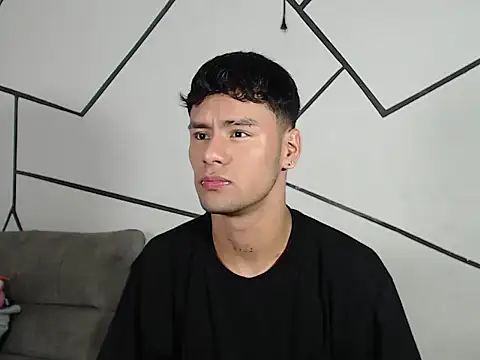 Snapshot of cooper_shiro chatting on June 30, 7:14 pm cooper shiro online show from June 30, 7:14 pm