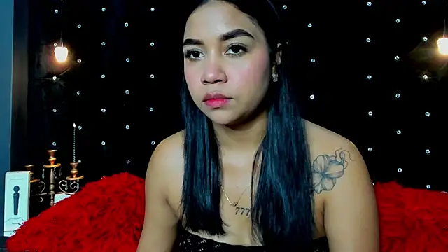 Snapshot of MiaWolton chatting on May 4, 7:17 pm MiaWolton online show from May 4, 7:17 pm