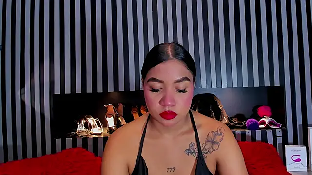 Snapshot of MiaWolton chatting on July 13, 7:24 pm MiaWolton online show from July 13, 7:24 pm