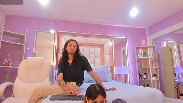 Goldentemptation  online show from March 25, 7:46 pm