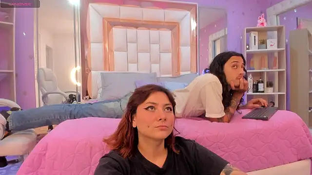 Goldentemptation  online show from March 31, 7:49 pm