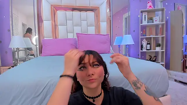 Goldentemptation  online show from April 14, 7:41 pm