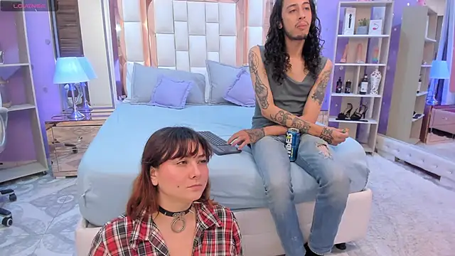 Goldentemptation  online show from April 2, 7:31 pm