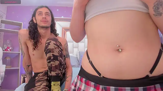 Goldentemptation  online show from April 1, 8:06 pm