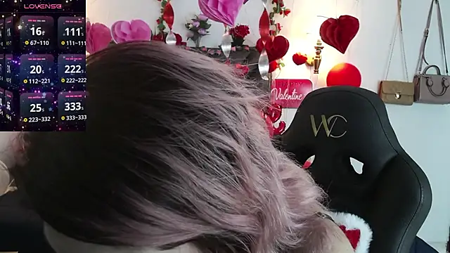 Snapshot of Sharma_Amayra chatting on February 13, 7:47 pm Sharma Amayra online show from February 13, 7:47 pm