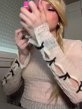 Julia SweetBaby online show from March 25, 4:06 pm