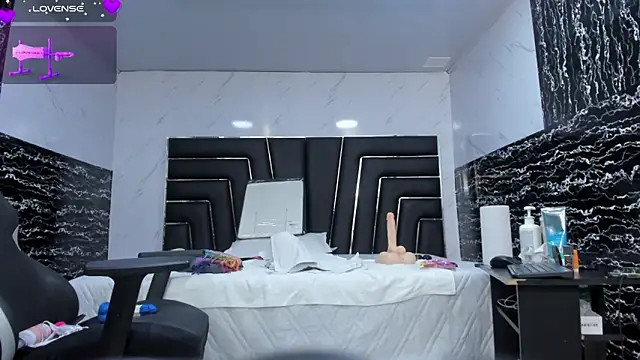 Ladyy Scarlett online show from May 9, 2:42 pm