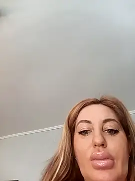 MiaMooly online show from February 11, 12:16 pm