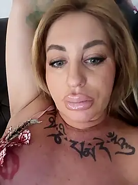 MiaMooly online show from February 28, 1:22 pm