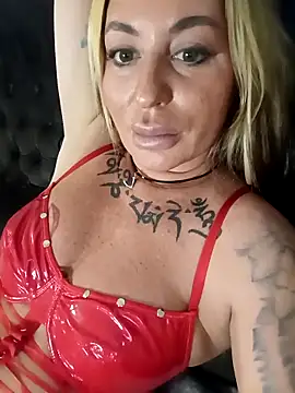 MiaMooly online show from October 14, 1:45 pm