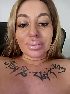 MiaMooly online show from January 11, 4:47 pm