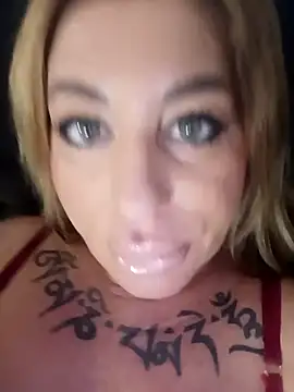 MiaMooly online show from February 17, 2:58 pm