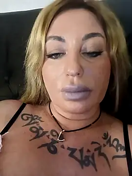 MiaMooly online show from November 29, 4:07 pm