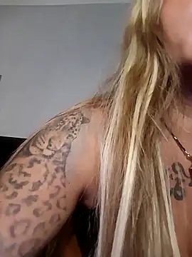 MiaMooly online show from October 16, 2:47 pm