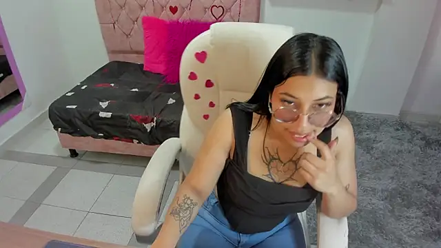 AryahMoon online show from February 17, 9:56 pm