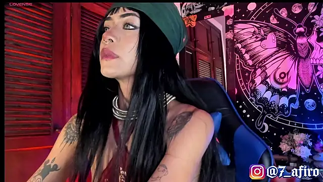 Snapshot of Ivy_Byte chatting on March 1, 11:05 pm Ivy Byte online show from March 1, 11:05 pm