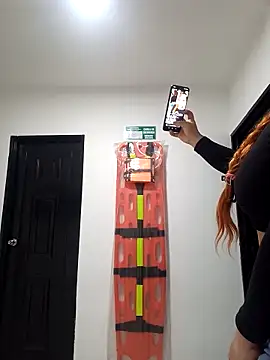 -Serena  online show from March 28, 1:23 pm