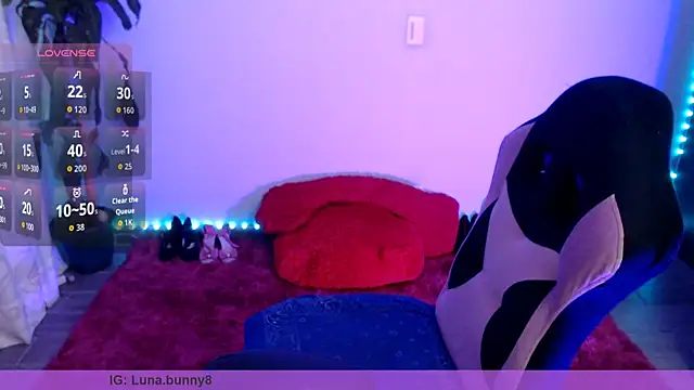 missfungi8 online show from February 9, 7:39 am