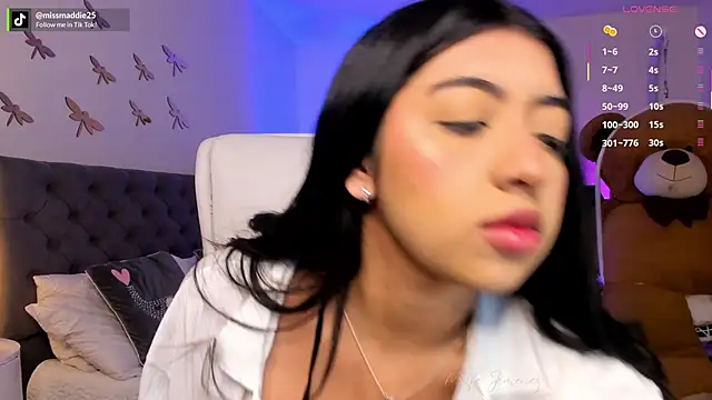 missvancouver online show from May 12, 1:06 pm
