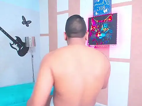 Snapshot of BradKamil chatting on February 22, 3:31 am BradKamil online show from February 22, 3:31 am