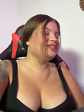 ladycharlottex online show from April 29, 12:15 am