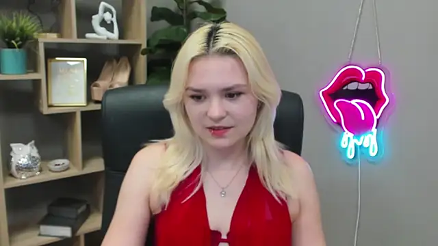 SweetLilyxo online show from March 8, 7:33 am