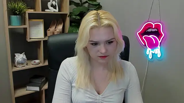 SweetLilyxo online show from March 31, 6:26 am