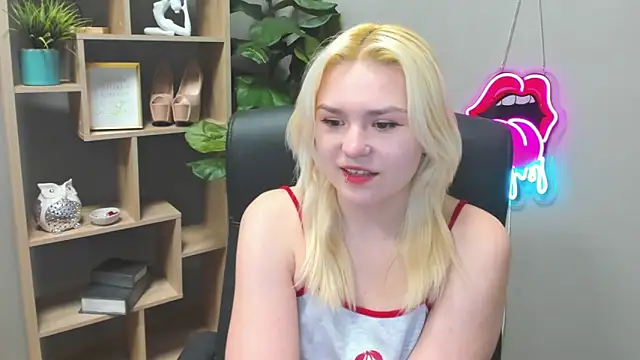 SweetLilyxo online show from March 27, 7:28 am