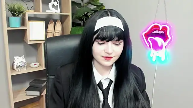 SweetLilyxo online show from March 28, 2:29 pm