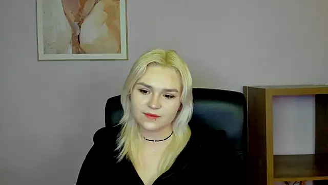 SweetLilyxo online show from February 11, 2:39 pm